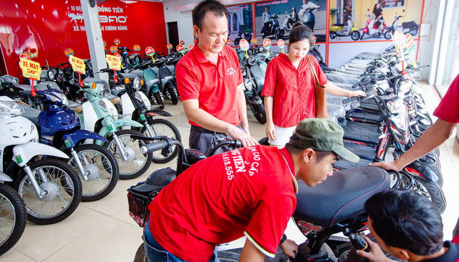 Cách mở cốp xe máy điện DIBAO bằng chìa khóa?