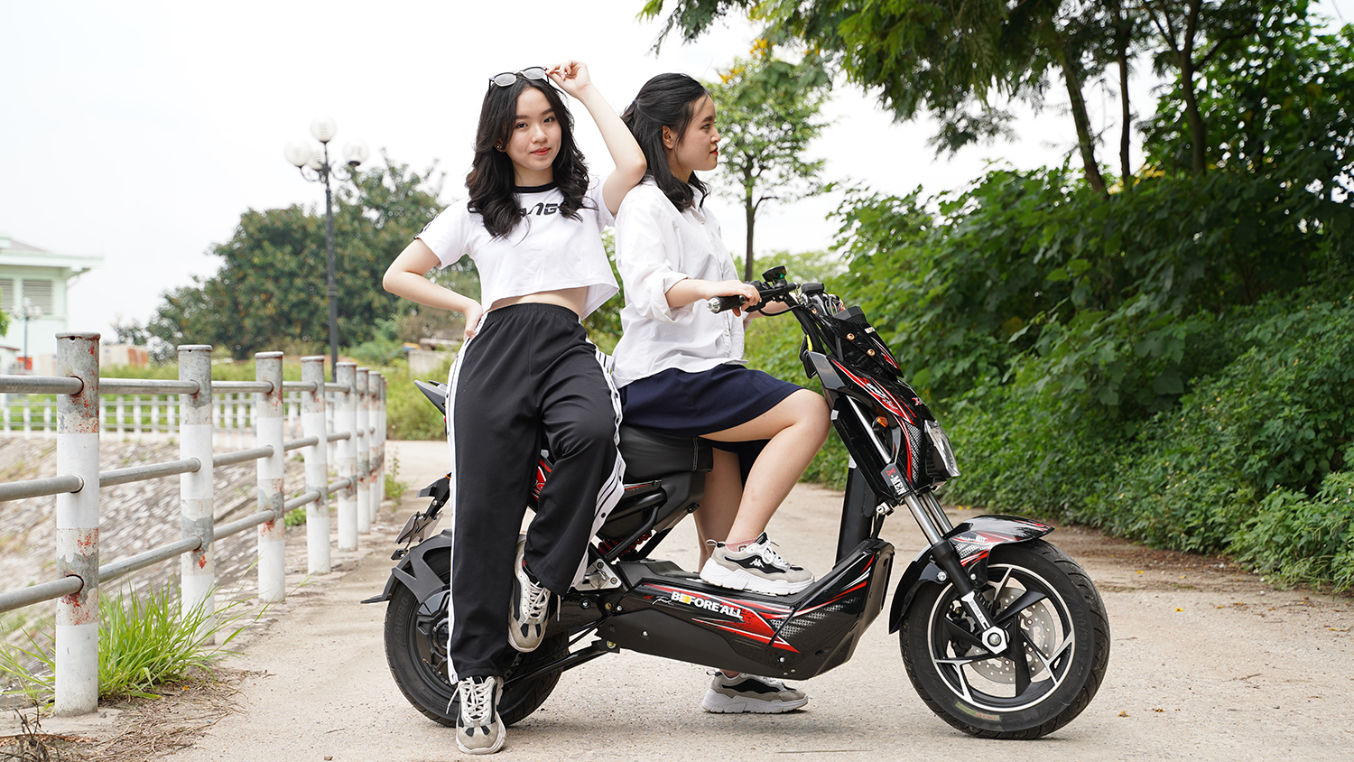 Siêu thị xe máy điện;Thế giới xe máy điện;Xe máy điện chính hãng