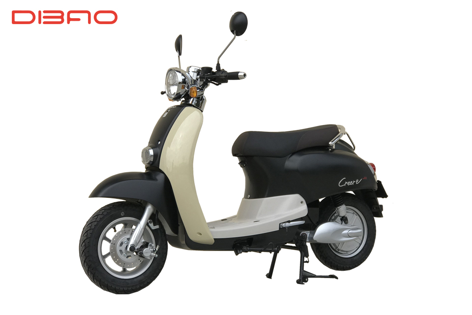 Xe máy điện DIBAO CREER E màu trắng sữa đen