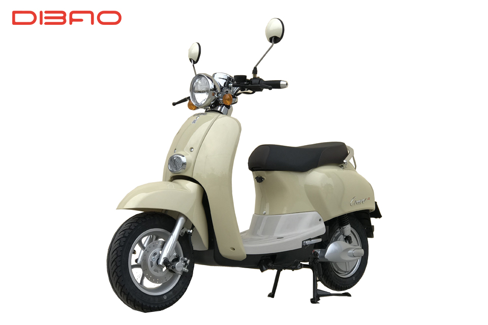 Xe máy điện DIBAO CREER E màu trắng sữa